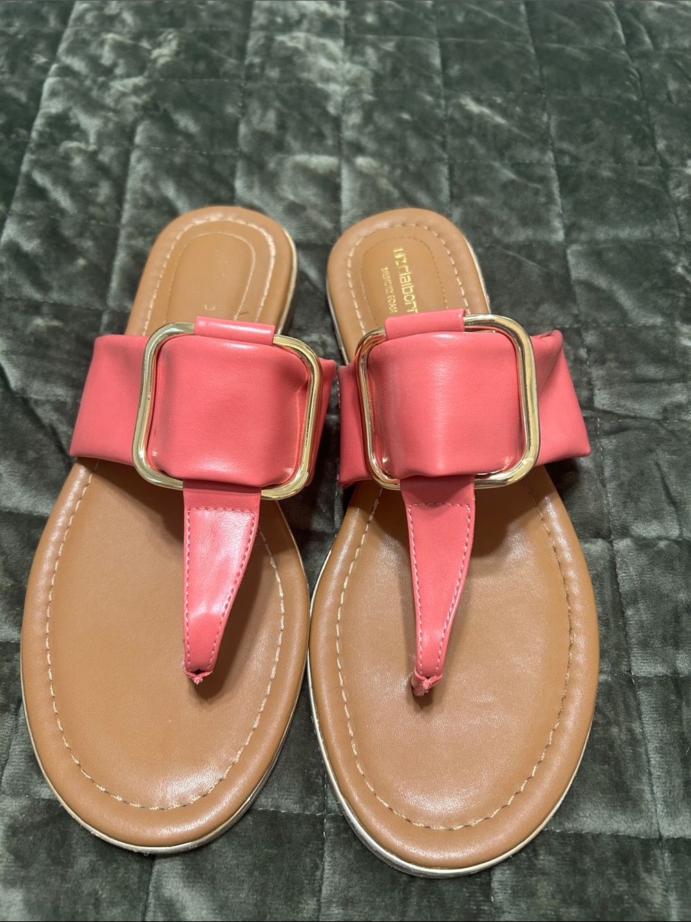 Liz Claiborne Hot Pink/Coral Thong Sandals with Gold Buckle